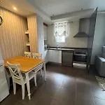 Near With Pool Apartamento