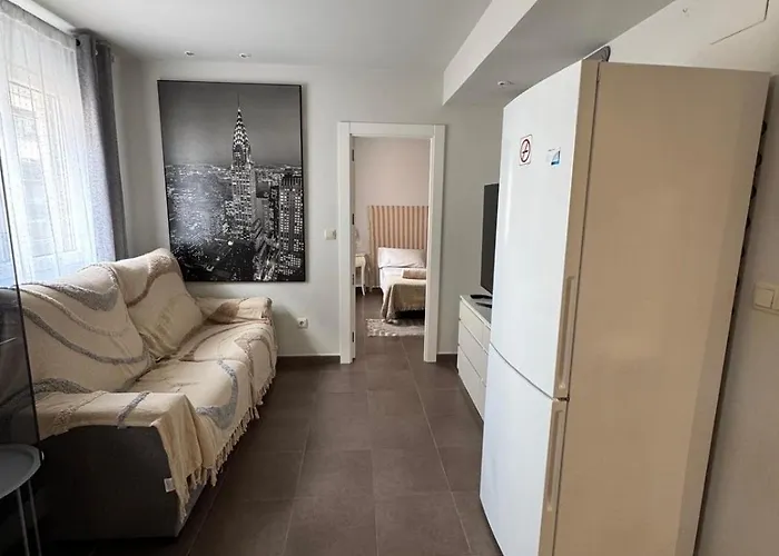 Apartment Near With Pool *